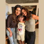 Ao lado de Fernanda Paes Leme, Laryssa Ayres e da diretora Roberta Richard, Juju Teófilo inicia as gravações da novela vertical do Globoplay